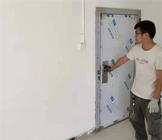 光铭防辐射防辐射铅门安装中