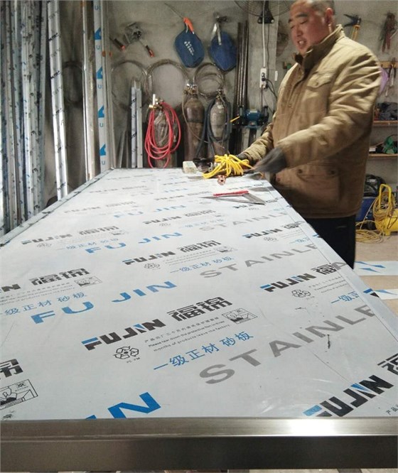 光铭防辐射工程公司产品生产中 光铭防辐射工程公司产品生产中