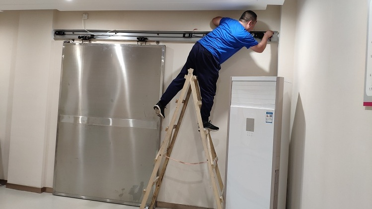 防辐射铅门的保养和维护